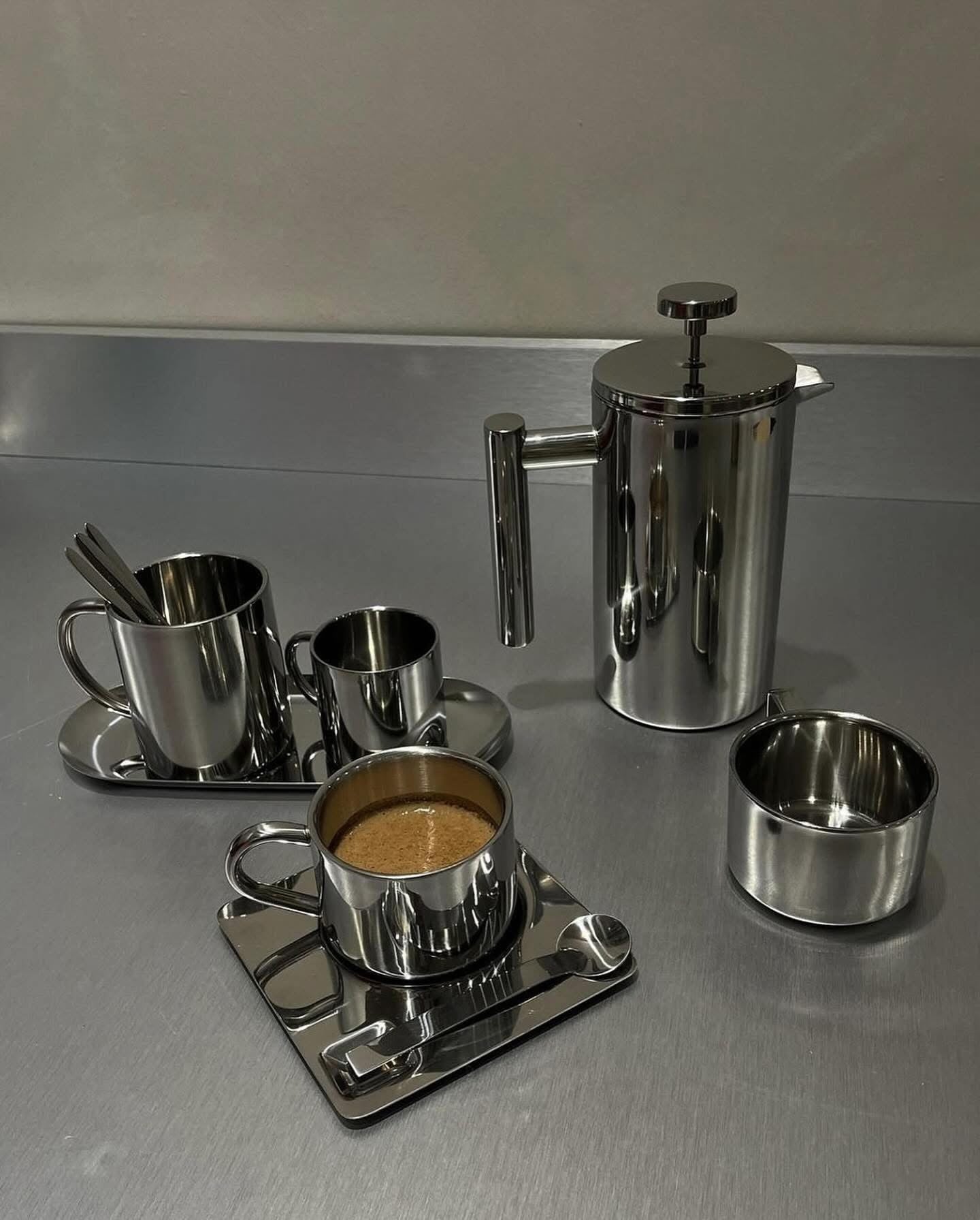 Stainless Steel French
Press Coffee Pot Double-Layer Insulation (Mirror)